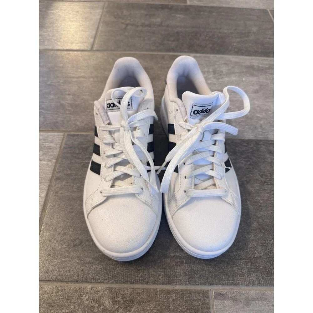 Adidas  Women’s Cloudform, Comfort Sneakers, Size 6, New Without Tags